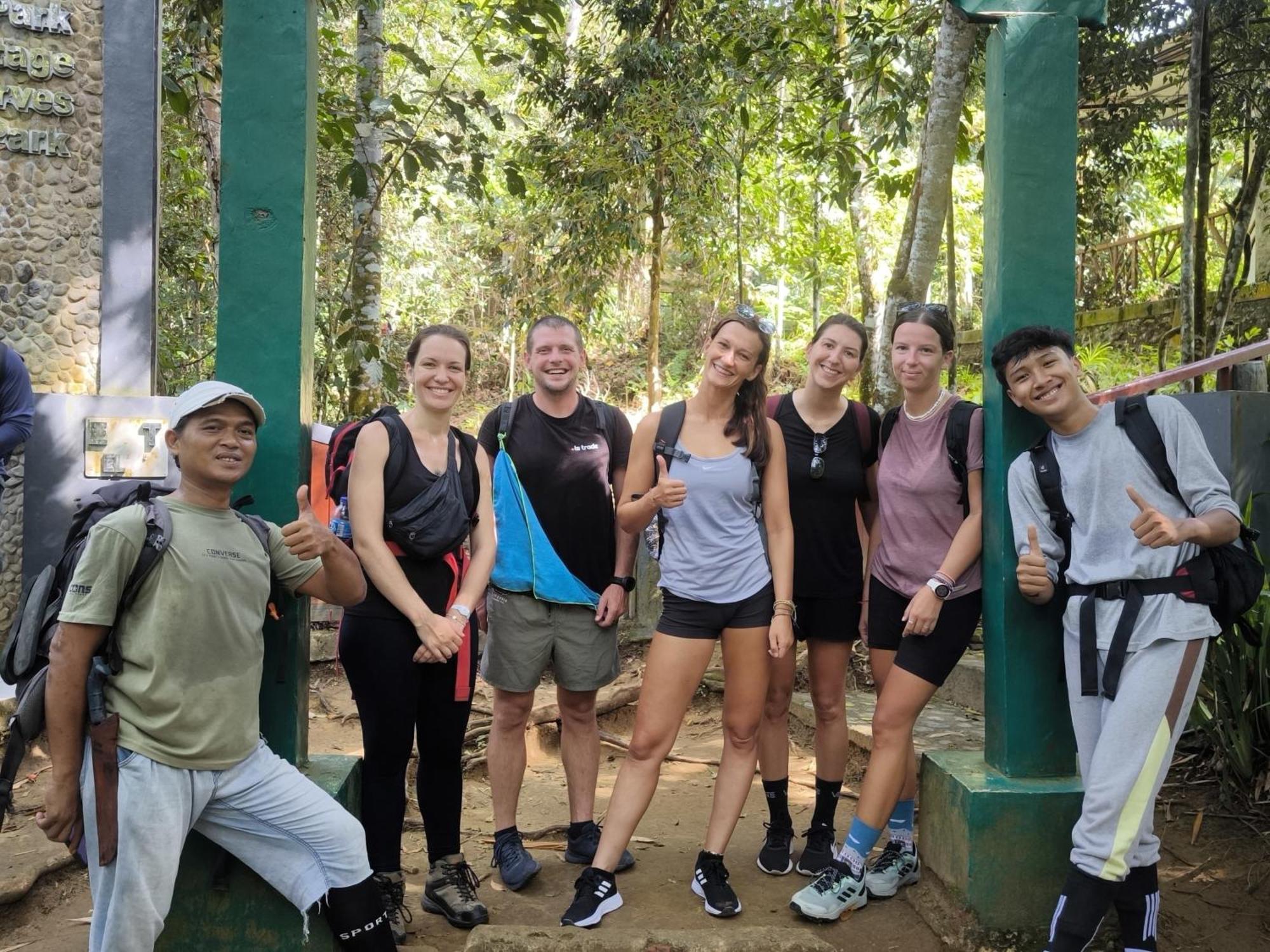 Sama Sama Homestay & Trekking Only Stay Here Book Trekking And Transport With Us Bukit Lawang Exterior foto