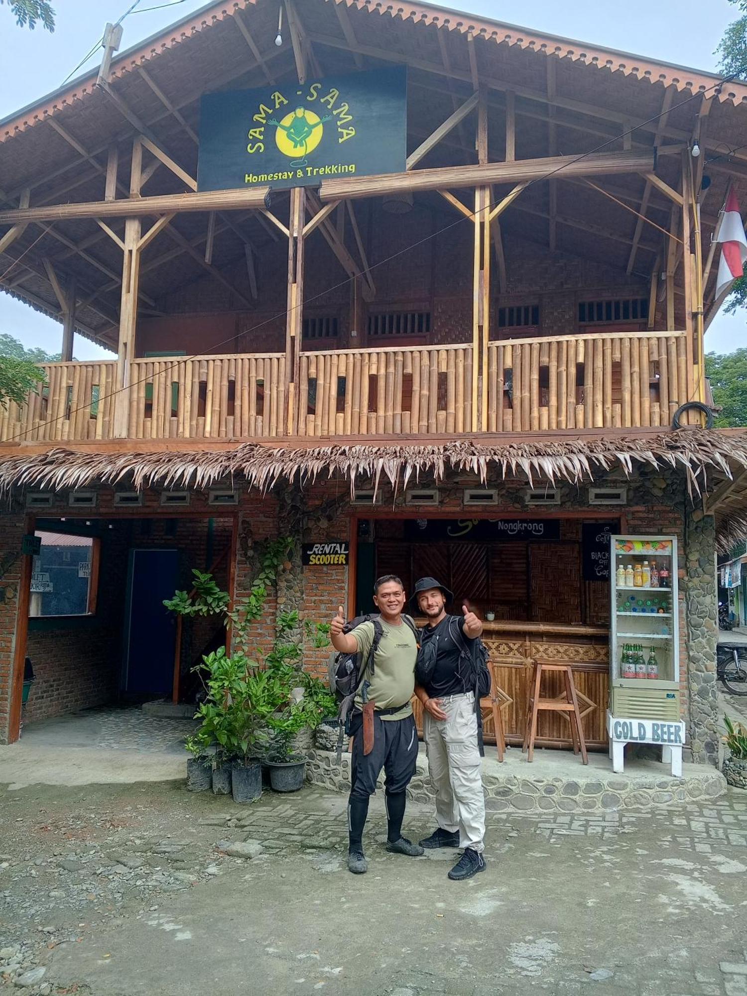 Sama Sama Homestay & Trekking Only Stay Here Book Trekking And Transport With Us Bukit Lawang Exterior foto
