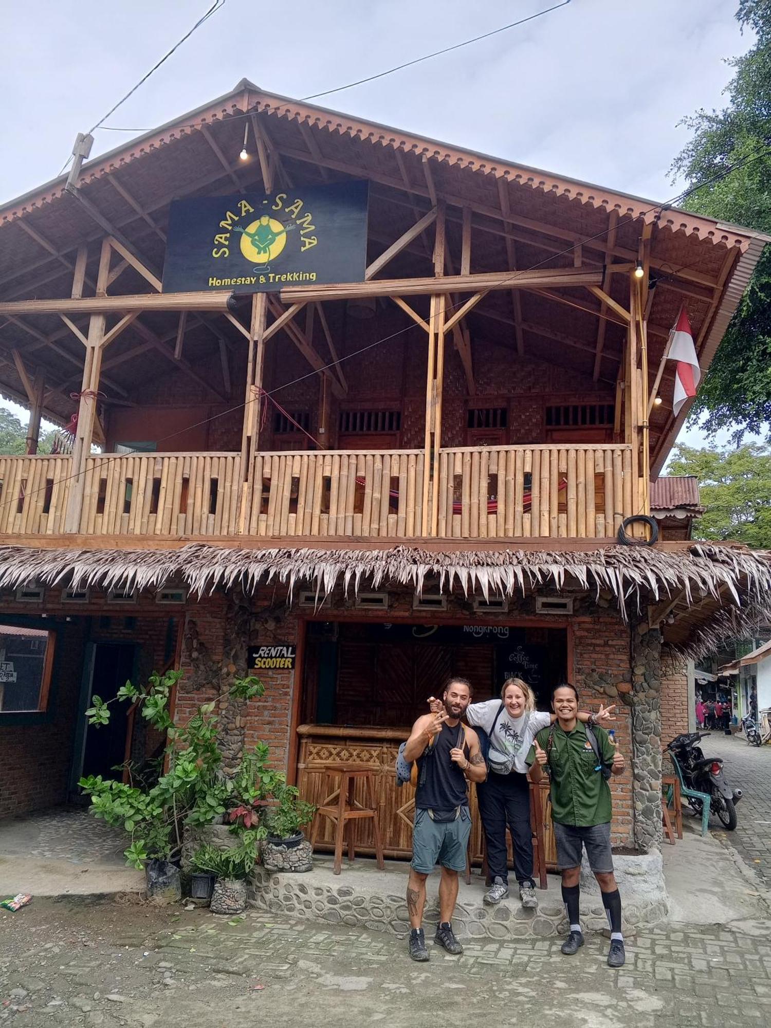 Sama Sama Homestay & Trekking Only Stay Here Book Trekking And Transport With Us Bukit Lawang Exterior foto