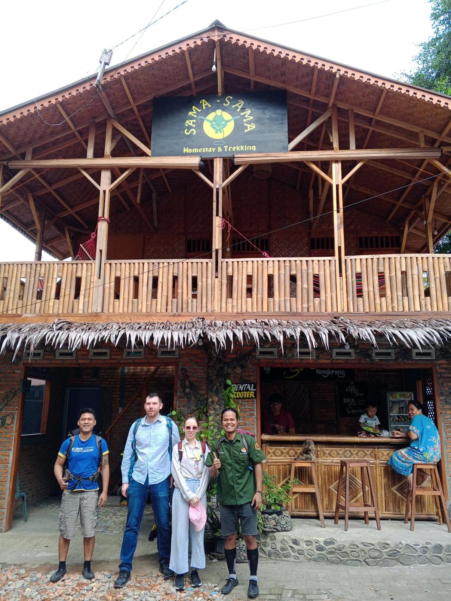 Sama Sama Homestay & Trekking Only Stay Here Book Trekking And Transport With Us Bukit Lawang Exterior foto